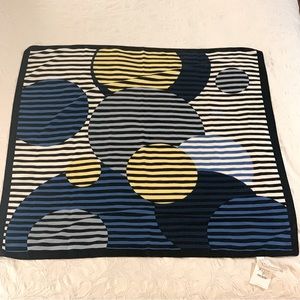 NWT - Tradivarius scarf from Madrid Spain